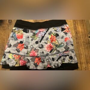 Floral Print Mini Skirt - Black and Gray